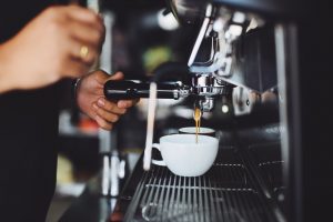 Dažniausiai pasitaikančios kavos aparatų problemos bei kaip jų išvengti
