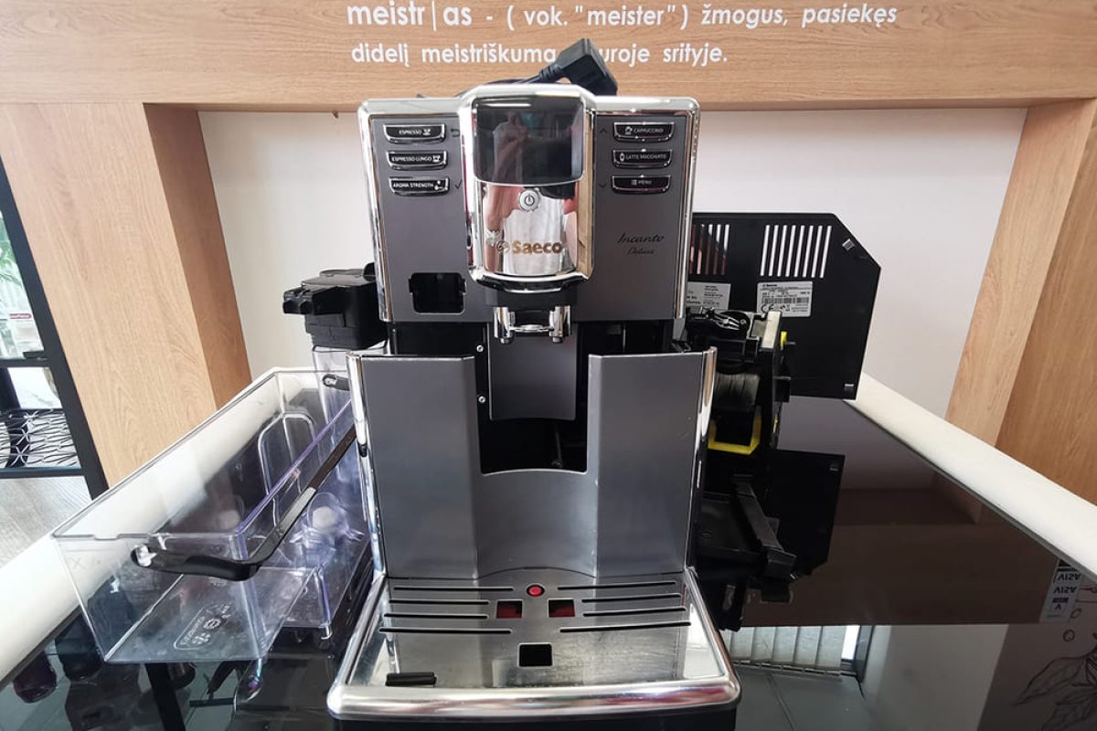 Kaip-paruošti-automatinį-kavos-aparatą-atostogoms Kaip-paruošti-automatinį-kavos-aparatą-atostogoms